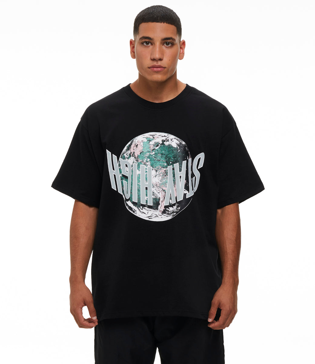 Stay High Around The World Tee Black + CD